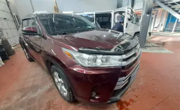 Toyota Highlander 2019 года за 16 500 000 тг. в Астана фото 3