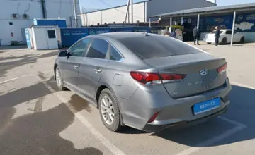 Hyundai Sonata 2019 года за 9 800 000 тг. в Шымкент фото 4