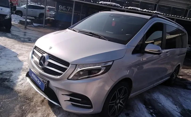 Mercedes-Benz V-Класс 2017 года за 21 000 000 тг. в Алматы