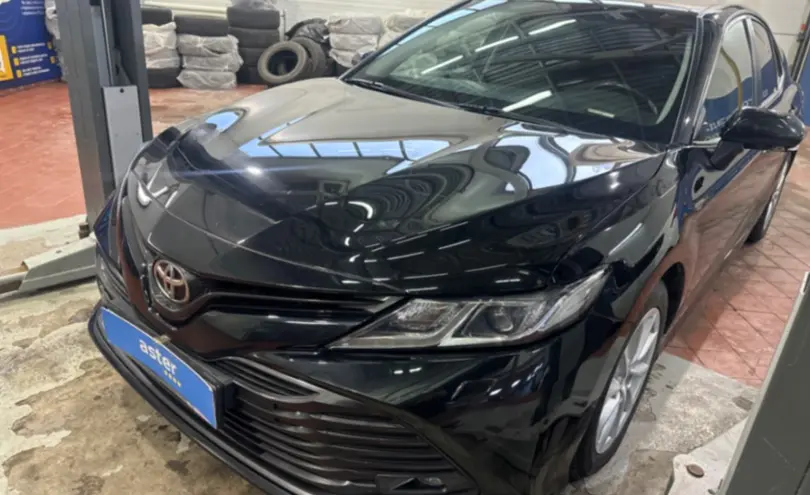 Toyota Camry 2019 года за 13 000 000 тг. в Астана