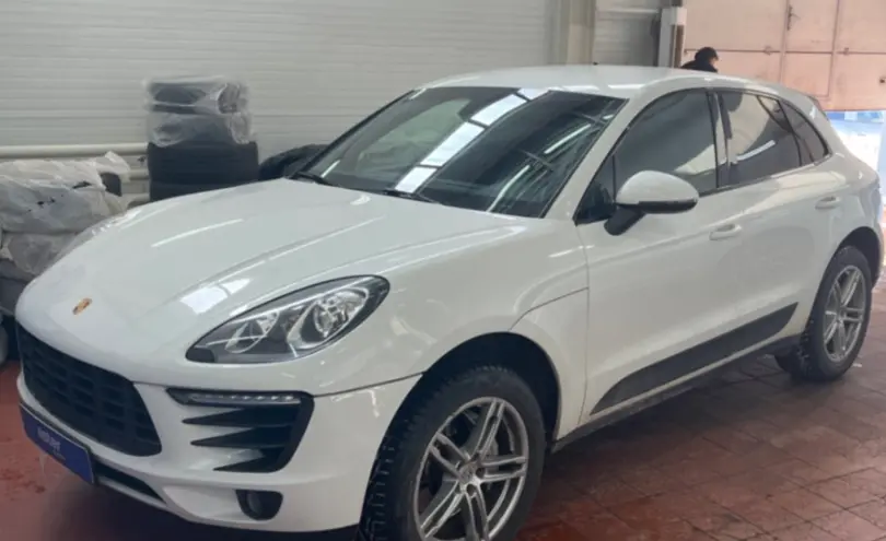 Porsche Macan 2014 года за 14 000 000 тг. в Астана