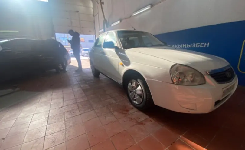 LADA (ВАЗ) Priora 2013 года за 1 900 000 тг. в Астана фото 3