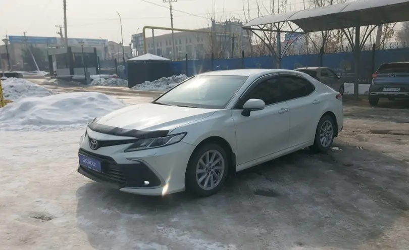 Toyota Camry 2021 года за 15 000 000 тг. в Алматы