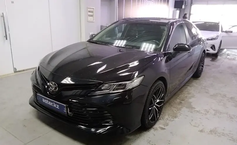 Toyota Camry 2018 года за 10 500 000 тг. в Павлодар