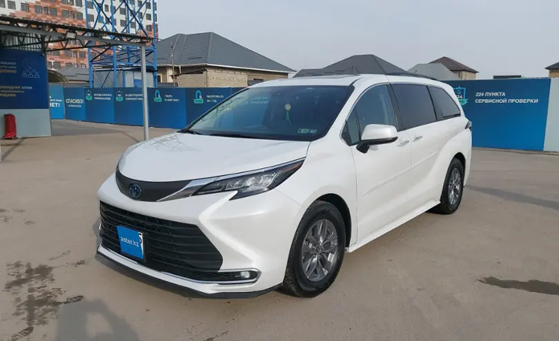 Toyota Sienna 2022 года за 26 000 000 тг. в Шымкент