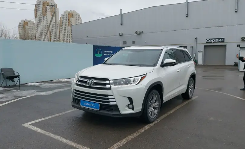 Toyota Highlander 2014 года за 17 000 000 тг. в Шымкент