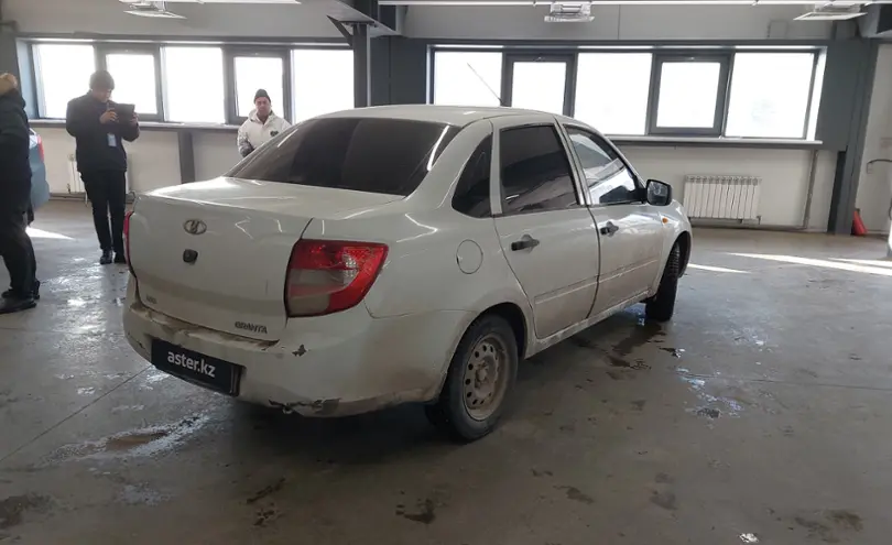 LADA (ВАЗ) Granta 2013 года за 2 500 000 тг. в Астана фото 3