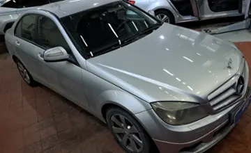 Mercedes-Benz C-Класс 2008 года за 5 000 000 тг. в Астана фото 2
