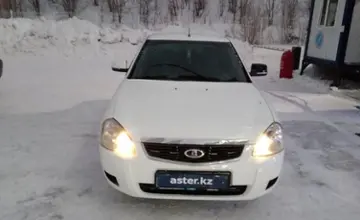 LADA (ВАЗ) Priora 2015 года за 2 500 000 тг. в Усть-Каменогорск фото 2