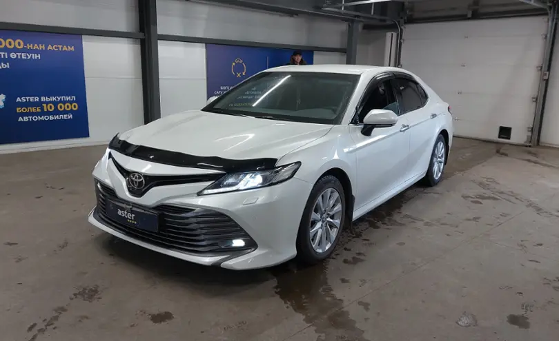 Toyota Camry 2021 года за 14 000 000 тг. в Астана