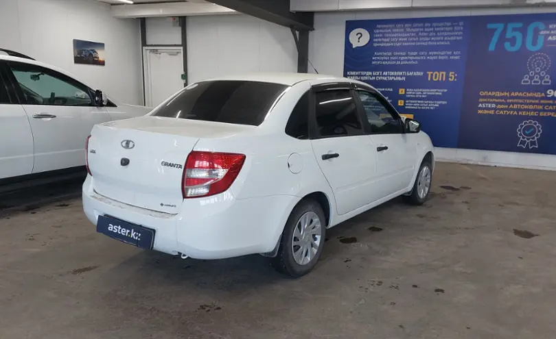 LADA (ВАЗ) Granta 2018 года за 3 100 000 тг. в Астана фото 3