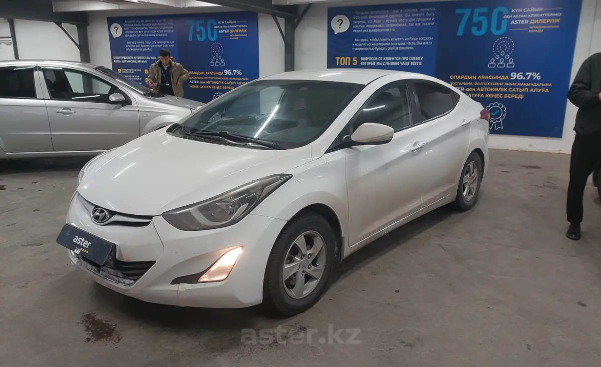 Hyundai Elantra 2015 года за 6 000 000 тг. в Астана