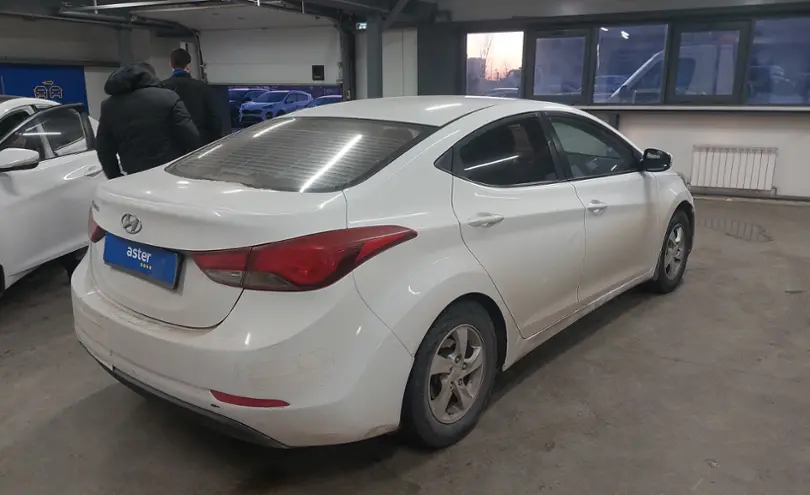 Hyundai Elantra 2015 года за 6 000 000 тг. в Астана фото 3