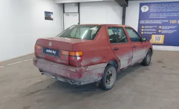 Volkswagen Vento 1994 года за 500 000 тг. в Астана фото 3