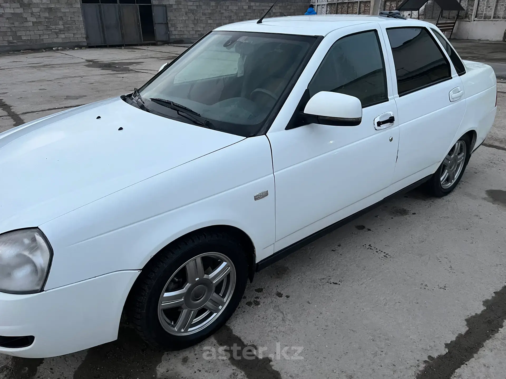 LADA (ВАЗ) Priora 2013