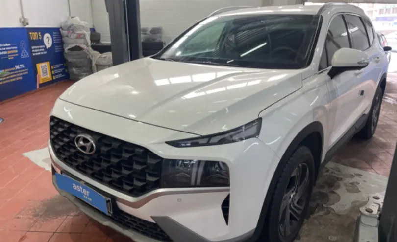 Hyundai Santa Fe 2023 года за 18 000 000 тг. в Астана