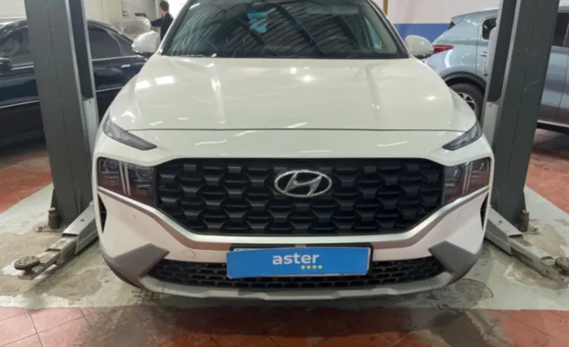 Hyundai Santa Fe 2023 года за 18 000 000 тг. в Астана фото 2