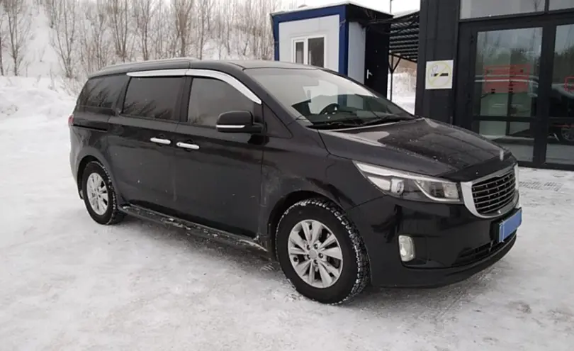 Kia Carnival 2015 года за 11 400 000 тг. в Усть-Каменогорск фото 3