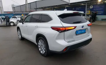 Toyota Highlander 2022 года за 21 000 000 тг. в Шымкент фото 4