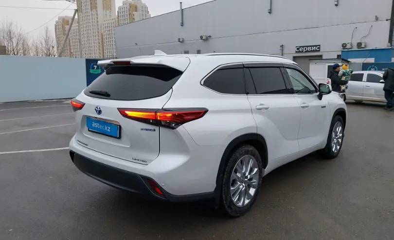 Toyota Highlander 2022 года за 21 000 000 тг. в Шымкент фото 3