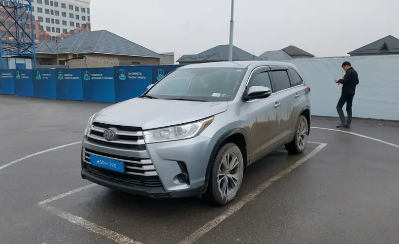 Toyota Highlander 2019 года за 18 000 000 тг. в Шымкент