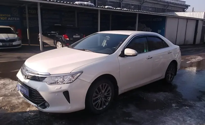 Toyota Camry 2015 года за 10 000 000 тг. в Алматы