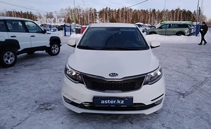 Kia Rio 2017 года за 5 500 000 тг. в Усть-Каменогорск фото 2