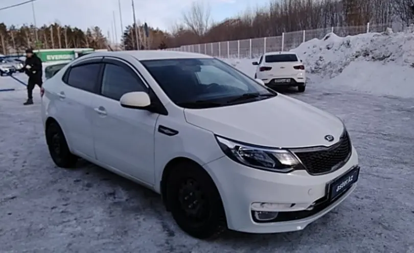 Kia Rio 2017 года за 5 500 000 тг. в Усть-Каменогорск фото 3