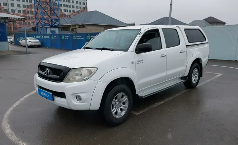 Toyota Hilux 2011 года за 9 000 000 тг. в Шымкент