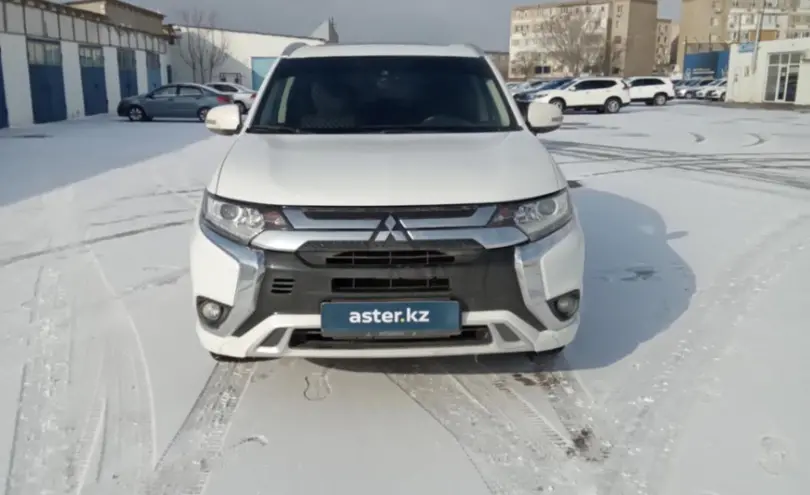 Mitsubishi Outlander 2022 года за 11 800 000 тг. в Актау фото 2