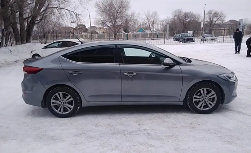 Hyundai Elantra 2018 года за 7 500 000 тг. в Актобе фото 4