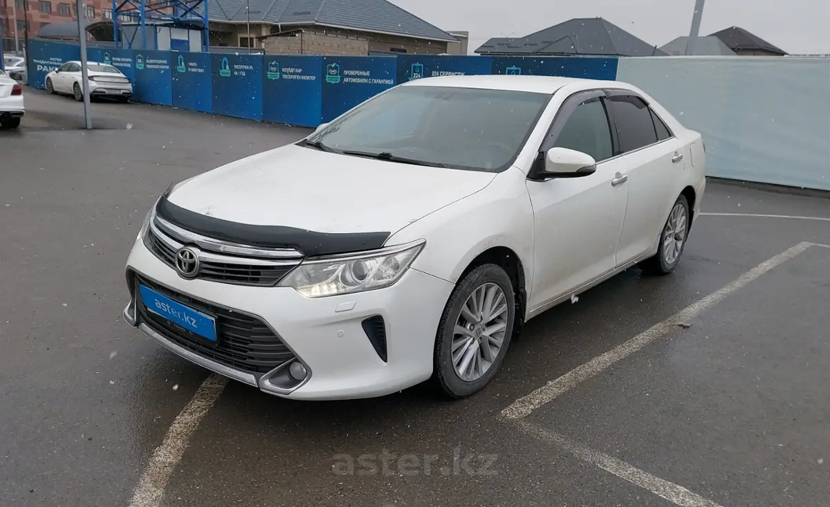 Toyota Camry 2015 года за 10 500 000 тг. в Шымкент