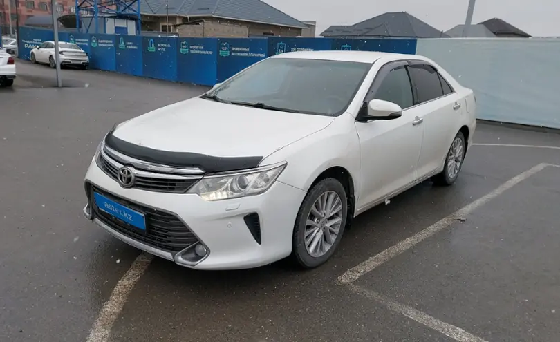 Toyota Camry 2015 года за 10 500 000 тг. в Шымкент