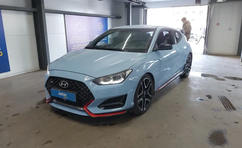 Hyundai Veloster 2018 года за 7 500 000 тг. в Астана