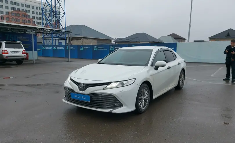 Toyota Camry 2018 года за 12 500 000 тг. в Шымкент