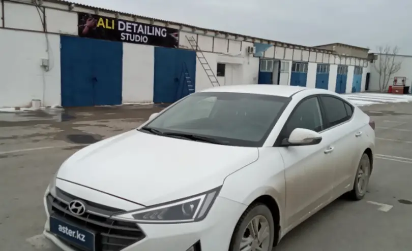 Hyundai Elantra 2019 года за 8 000 000 тг. в Актау