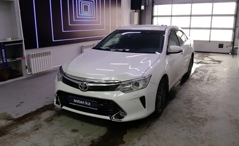 Toyota Camry 2015 года за 10 800 000 тг. в Павлодар