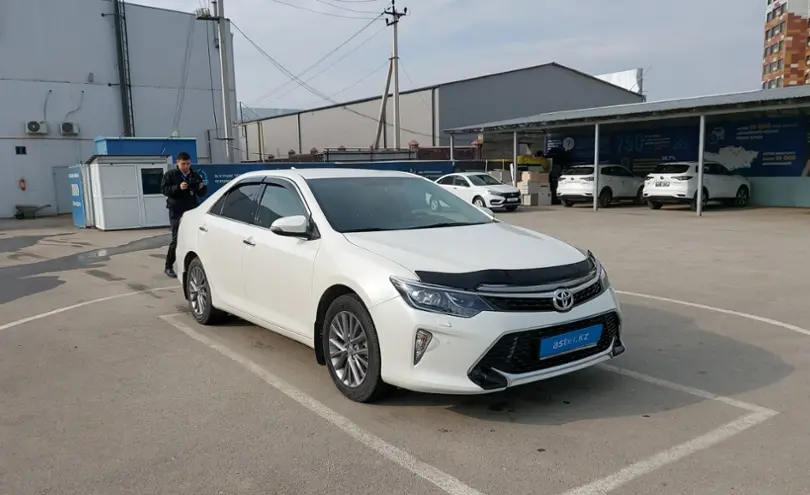 Toyota Camry 2018 года за 14 000 000 тг. в Шымкент фото 2