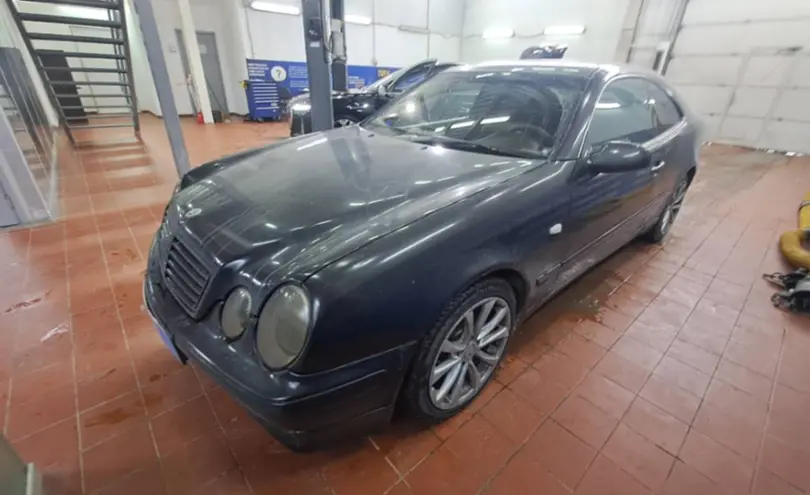 Mercedes-Benz CLK-Класс 1998 года за 3 000 000 тг. в Астана