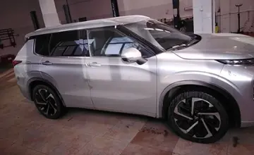 Mitsubishi Outlander 2023 года за 18 000 000 тг. в Актобе фото 4