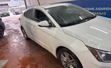Hyundai Elantra 2019 года за 8 400 000 тг. в Астана фото 4