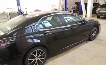 Toyota Camry 2021 года за 14 000 000 тг. в Актобе фото 4