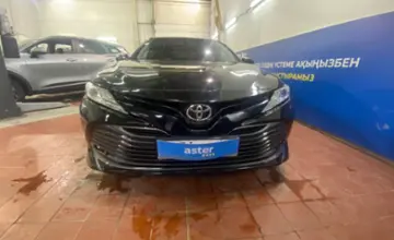 Toyota Camry 2018 года за 16 000 000 тг. в Астана фото 2