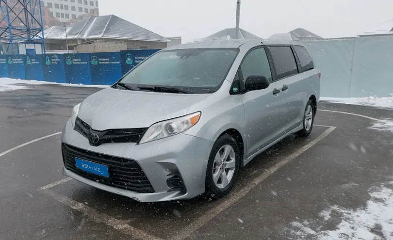 Toyota Sienna 2019 года за 16 000 000 тг. в Шымкент