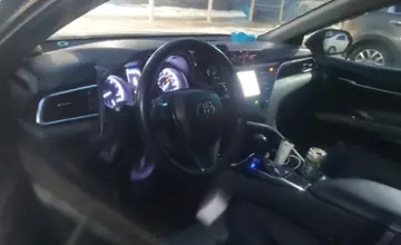 Toyota Camry 2018 года за 11 000 000 тг. в Алматы фото 5