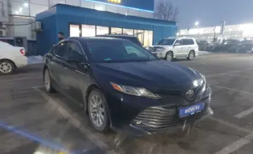 Toyota Camry 2018 года за 11 000 000 тг. в Алматы фото 2