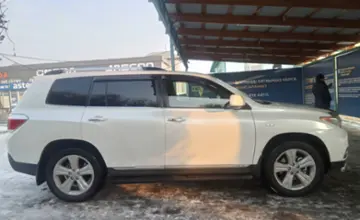 Toyota Highlander 2013 года за 14 500 000 тг. в Талдыкорган фото 4