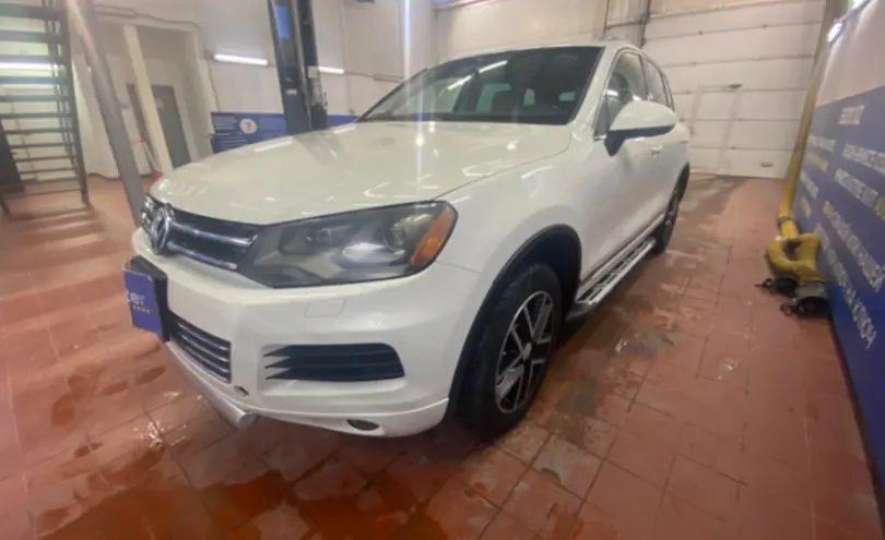 Volkswagen Touareg 2012 года за 9 000 000 тг. в Астана