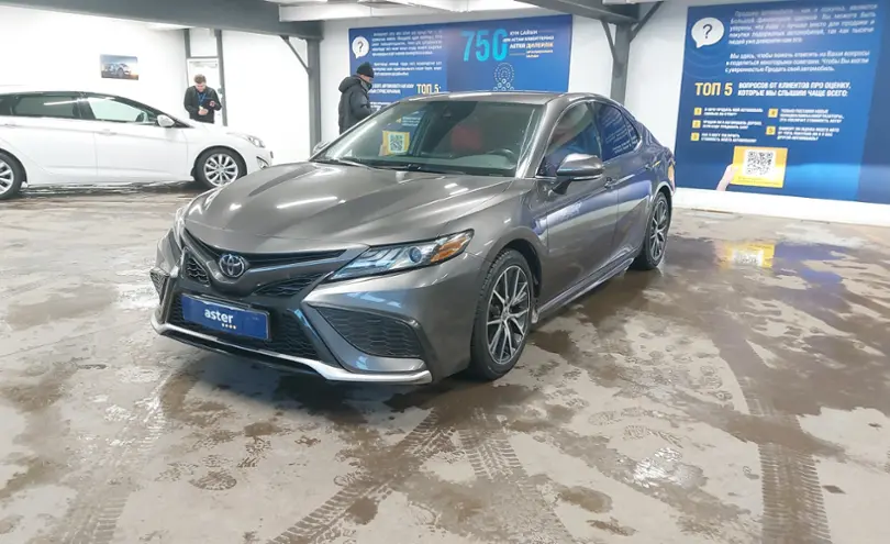 Toyota Camry 2021 года за 14 500 000 тг. в Астана