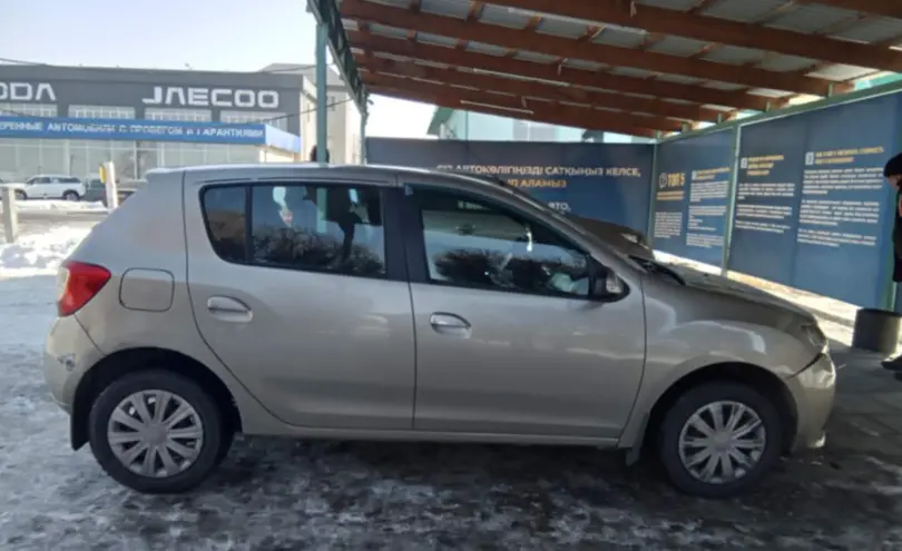 Renault Sandero 2015 года за 3 400 000 тг. в Талдыкорган фото 4
